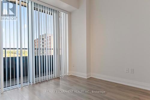 1012 - 21 Park Street E, Mississauga, ON - Indoor Photo Showing Other Room