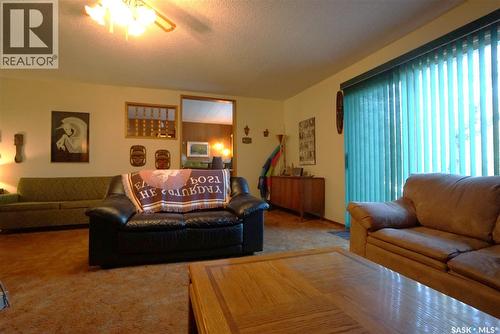 608 Nicoll Lane, Regina Beach, SK - Indoor Photo Showing Living Room