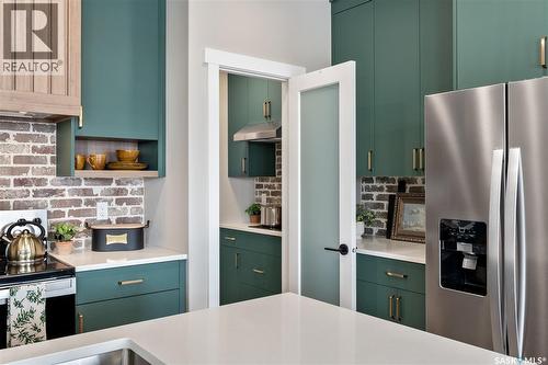 2982 Dumont Way, Regina, SK - Indoor Photo Showing Kitchen With Upgraded Kitchen