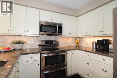 24 Primrose Path, Kitchener, ON - Indoor Photo Showing Kitchen