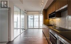302 - 90 QUEENS WHARF ROAD Toronto, ON M5V 0J4