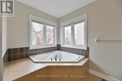170 Ascalon Drive, Vaughan, ON - Indoor Photo Showing Bathroom