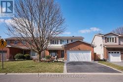 4 DRAINIE DRIVE Ottawa, ON K2L 3J5