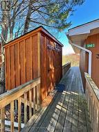 Large shed w Bar fridge - 