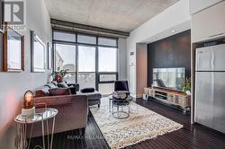 425 - 33 MILL STREET Toronto, ON M5A 3R3