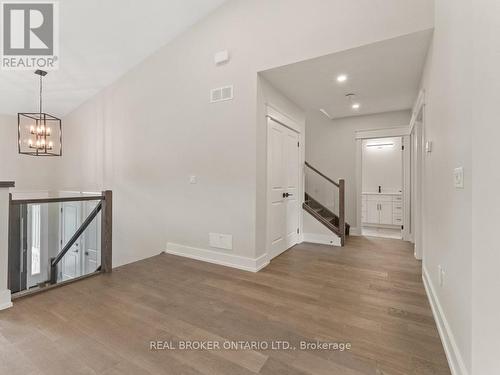44 Topham Boulevard, Welland (N. Welland), ON - Indoor Photo Showing Other Room
