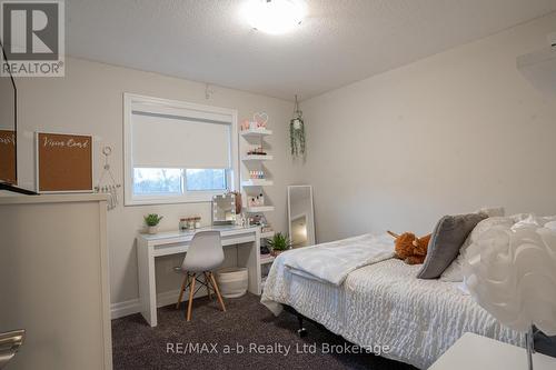 30 Brookside Lane, Tillsonburg, ON - Indoor Photo Showing Bedroom