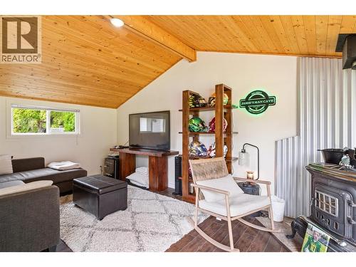 cottage - 4337 Dunvegan Court, Kelowna, BC - Indoor