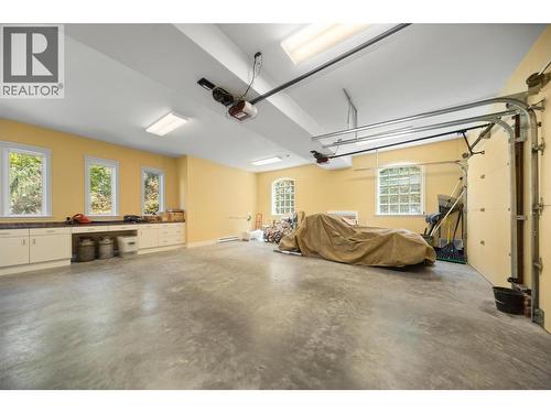 225 Swick Road, Kelowna, BC - Indoor Photo Showing Garage