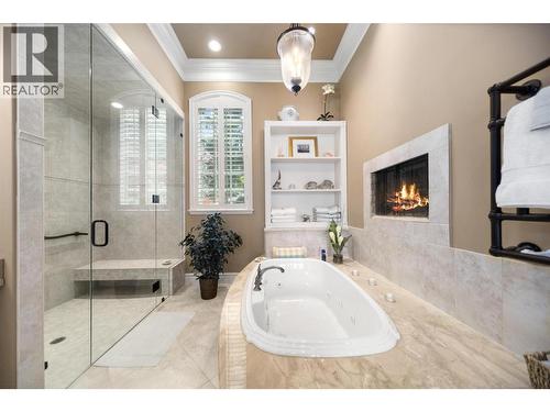 225 Swick Road, Kelowna, BC - Indoor Photo Showing Bathroom