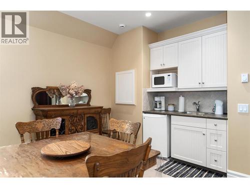 225 Swick Road, Kelowna, BC - Indoor