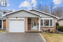 276 LIMERICK STREET  Oshawa, ON L1J 6K9