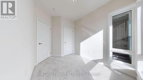 38 Dandara Gate, Vaughan, ON - Indoor Photo Showing Other Room