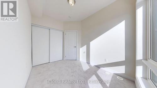 38 Dandara Gate, Vaughan, ON - Indoor Photo Showing Other Room