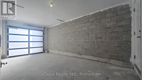 38 Dandara Gate, Vaughan, ON - Indoor Photo Showing Garage