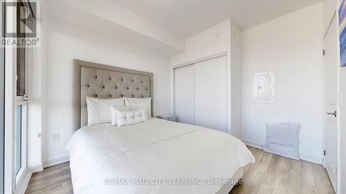 626 - 100 Eagle Rock Way, Vaughan, ON - Indoor Photo Showing Bedroom