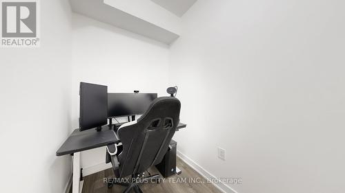 626 - 100 Eagle Rock Way, Vaughan, ON - Indoor Photo Showing Office