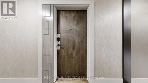 626 - 100 Eagle Rock Way, Vaughan, ON - Indoor Photo Showing Other Room