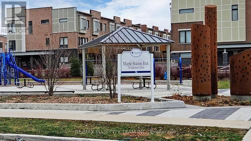 626 - 100 Eagle Rock Way, Vaughan, ON - Outdoor