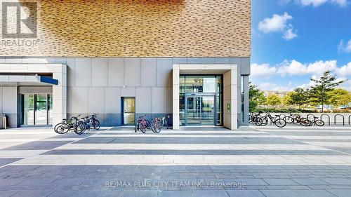 626 - 100 Eagle Rock Way, Vaughan, ON - Outdoor