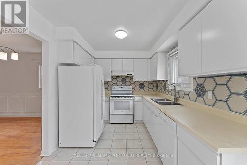 502 Turnbridge Road, Mississauga, ON - Indoor Photo Showing Kitchen With Double Sink