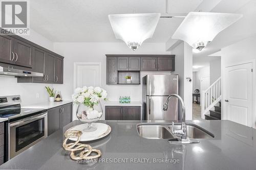 505 Sophia Crescent, London North, ON - Indoor Photo Showing Kitchen With Stainless Steel Kitchen With Upgraded Kitchen