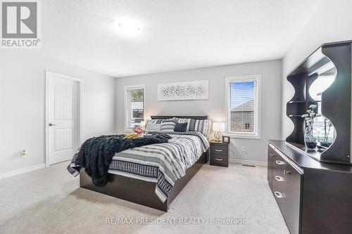 505 Sophia Crescent, London North, ON - Indoor Photo Showing Bedroom