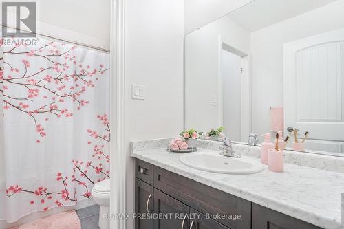 505 Sophia Crescent, London North, ON - Indoor Photo Showing Bathroom