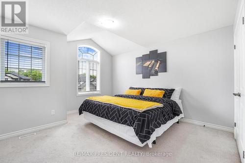 505 Sophia Crescent, London North, ON - Indoor Photo Showing Bedroom