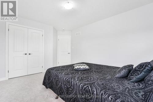 505 Sophia Crescent, London North, ON - Indoor Photo Showing Bedroom