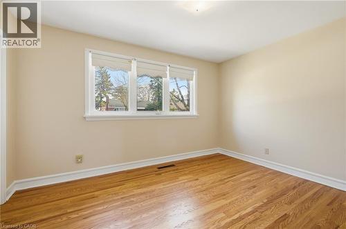 58 Lowrey Avenue S, Cambridge, ON - Indoor Photo Showing Other Room