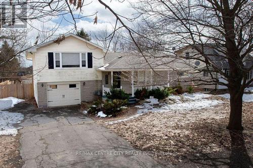 1231 SUNNINGDALE ROAD E  London North (North C), ON N5X 4B1