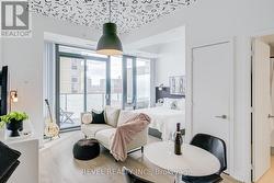 609 - 185 ROEHAMPTON AVENUE Toronto, ON M4P 0C6