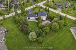 14 ROBERT GRAY ROAD Whitchurch-Stouffville, ON L4A 1M4