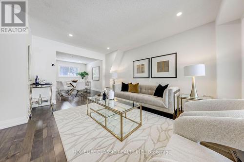 56 Gray Crescent, Richmond Hill, ON - Indoor Photo Showing Living Room