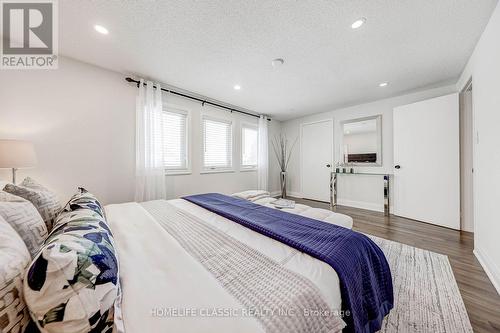 56 Gray Crescent, Richmond Hill, ON - Indoor Photo Showing Bedroom