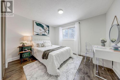 Bedroom # 3 - 56 Gray Crescent, Richmond Hill, ON - Indoor Photo Showing Bedroom