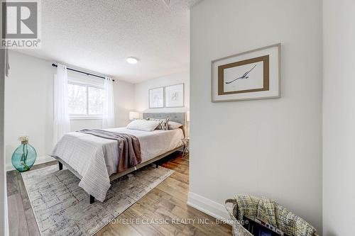 Bedroom #2 - 56 Gray Crescent, Richmond Hill, ON - Indoor Photo Showing Bedroom