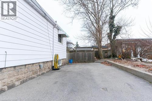 View of patio / terrace - 501 Upper Wellington Street, Hamilton, ON - Outdoor