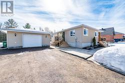 11 IRENE STREET  Laurentian Valley, ON K8A 7M2