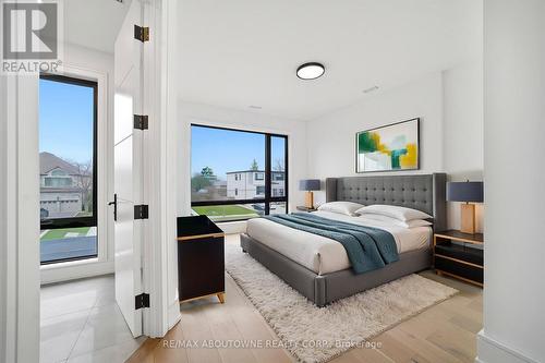 2556 Glengarry Road, Mississauga, ON - Indoor Photo Showing Bedroom