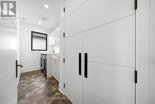 2556 Glengarry Road, Mississauga, ON - Indoor Photo Showing Other Room