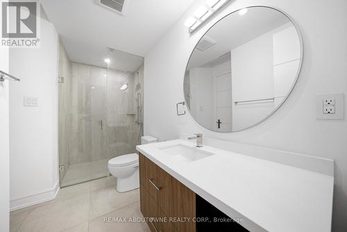 2556 Glengarry Road, Mississauga, ON - Indoor Photo Showing Bathroom