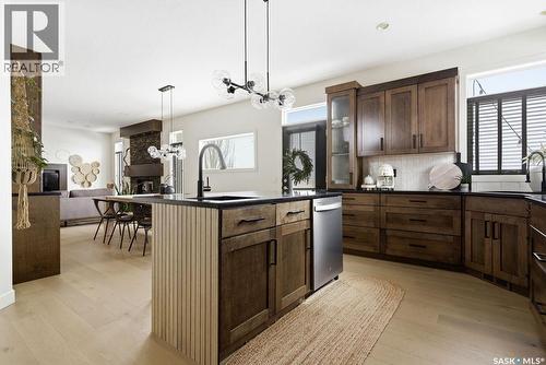 2722 Alfred Crescent, Regina, SK - Indoor Photo Showing Kitchen With Upgraded Kitchen