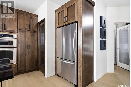 2722 Alfred Crescent, Regina, SK - Indoor Photo Showing Kitchen With Stainless Steel Kitchen
