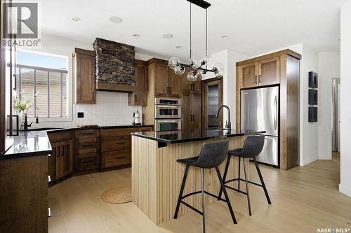2722 Alfred Crescent, Regina, SK - Indoor Photo Showing Kitchen With Stainless Steel Kitchen With Upgraded Kitchen
