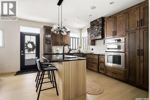 2722 Alfred Crescent, Regina, SK - Indoor Photo Showing Kitchen With Upgraded Kitchen