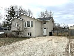 62 Ellice Avenue Steinbach, MB R5G 2C1