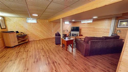 99021 14 Road E, Teulon, MB - Indoor Photo Showing Basement