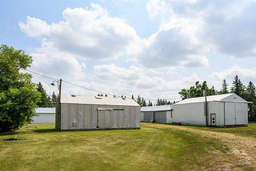 99021 14 Road E, Teulon, MB - Outdoor
